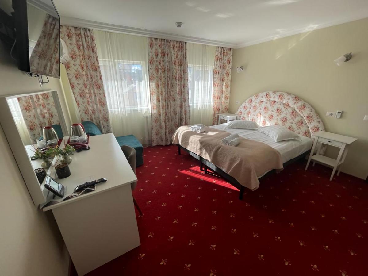 Casa Bucovineana Hotell Suceava Eksteriør bilde