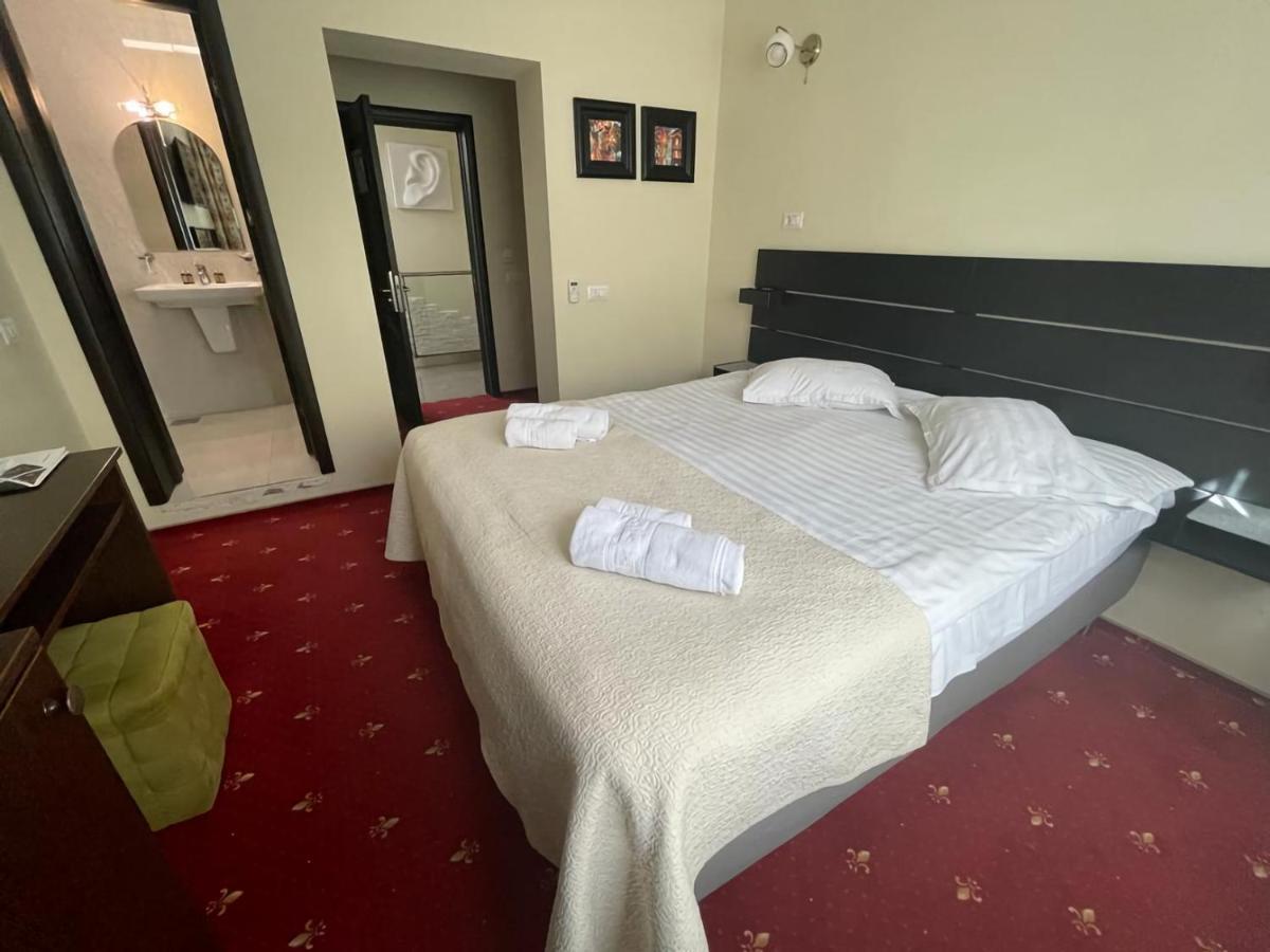 Casa Bucovineana Hotell Suceava Eksteriør bilde
