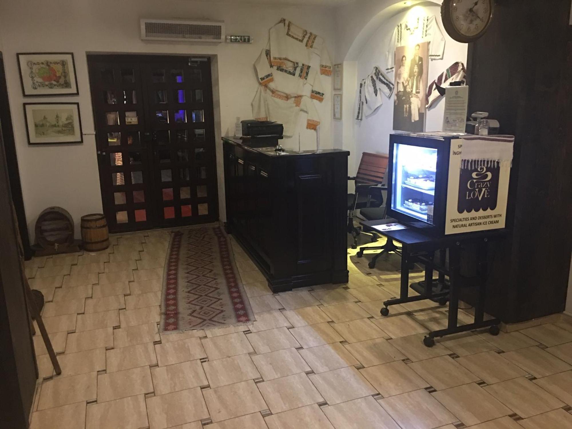 Casa Bucovineana Hotell Suceava Eksteriør bilde