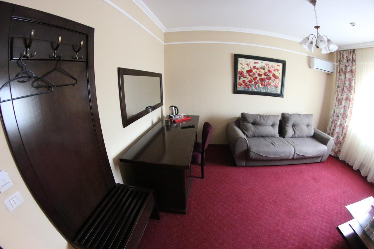 Casa Bucovineana Hotell Suceava Eksteriør bilde
