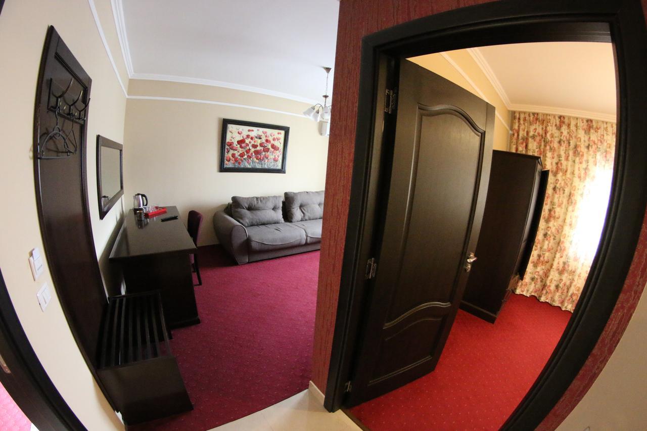 Casa Bucovineana Hotell Suceava Eksteriør bilde