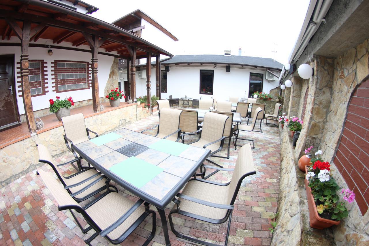 Casa Bucovineana Hotell Suceava Eksteriør bilde