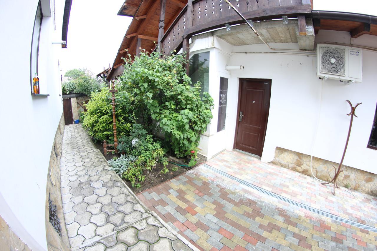 Casa Bucovineana Hotell Suceava Eksteriør bilde