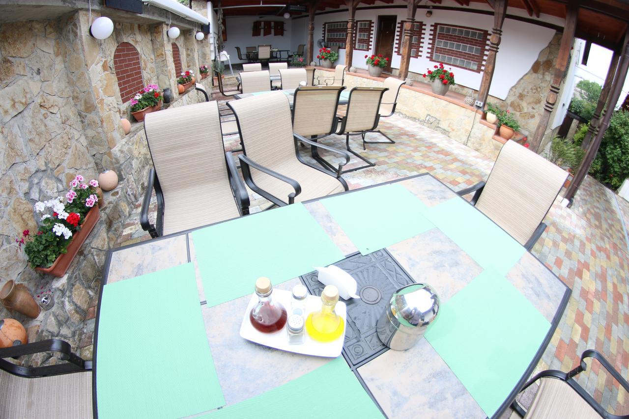 Casa Bucovineana Hotell Suceava Eksteriør bilde