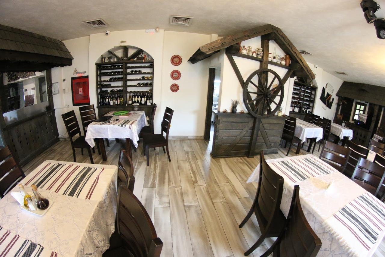 Casa Bucovineana Hotell Suceava Eksteriør bilde