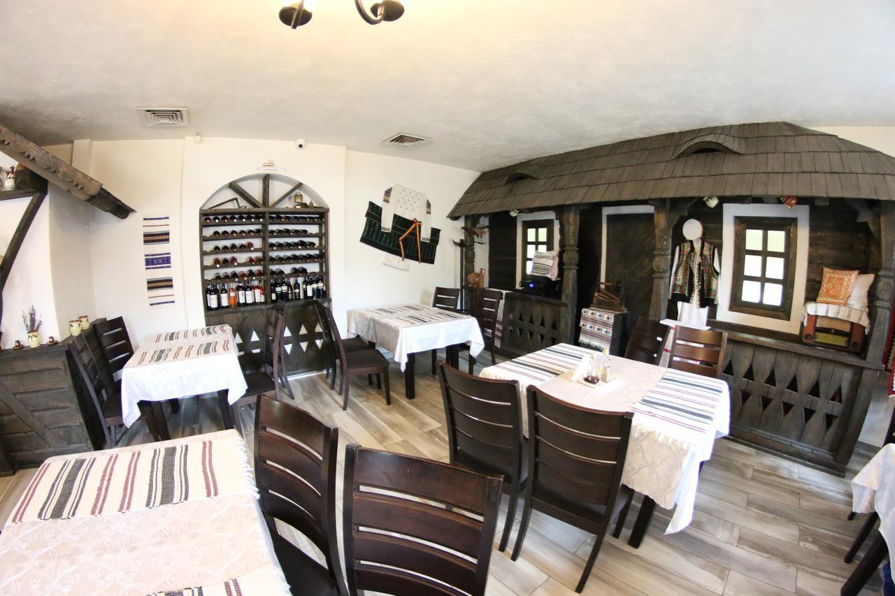Casa Bucovineana Hotell Suceava Eksteriør bilde