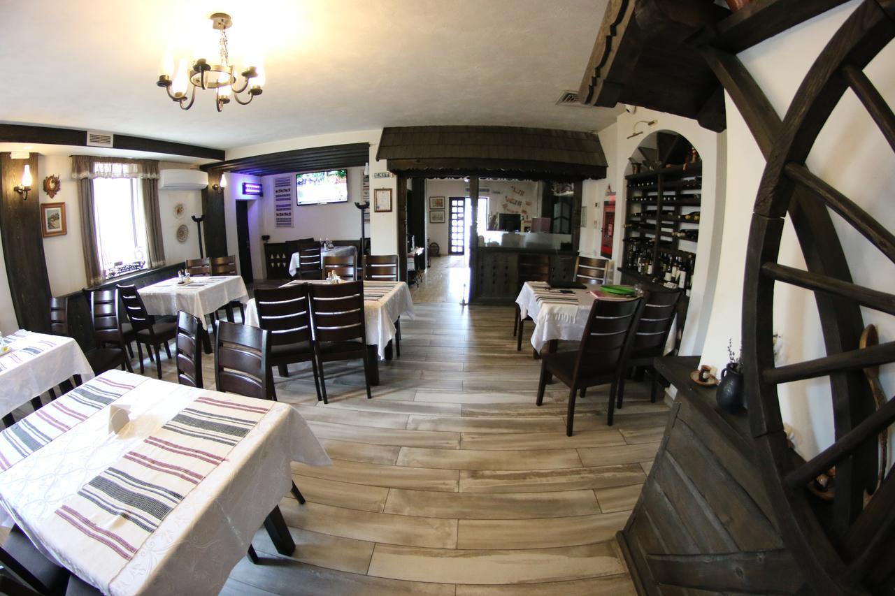 Casa Bucovineana Hotell Suceava Eksteriør bilde
