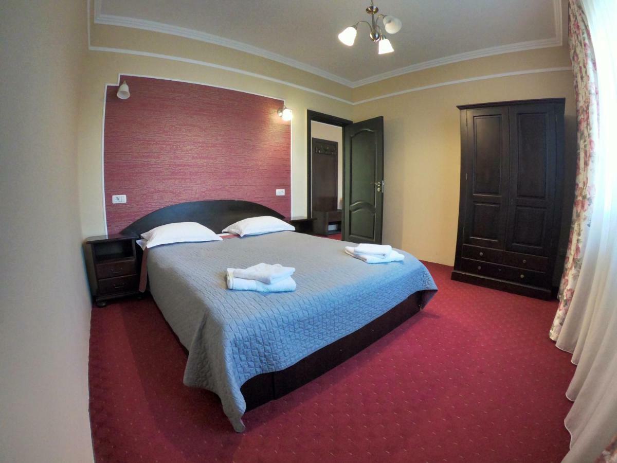 Casa Bucovineana Hotell Suceava Eksteriør bilde